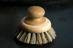 pot + pan scrub brush