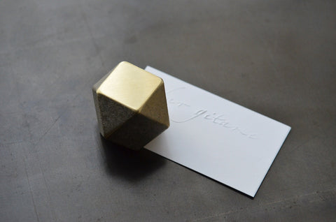 futagami ihada brass paper weight